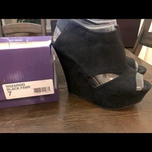 Madden Girl Wizardd black shoes size 7